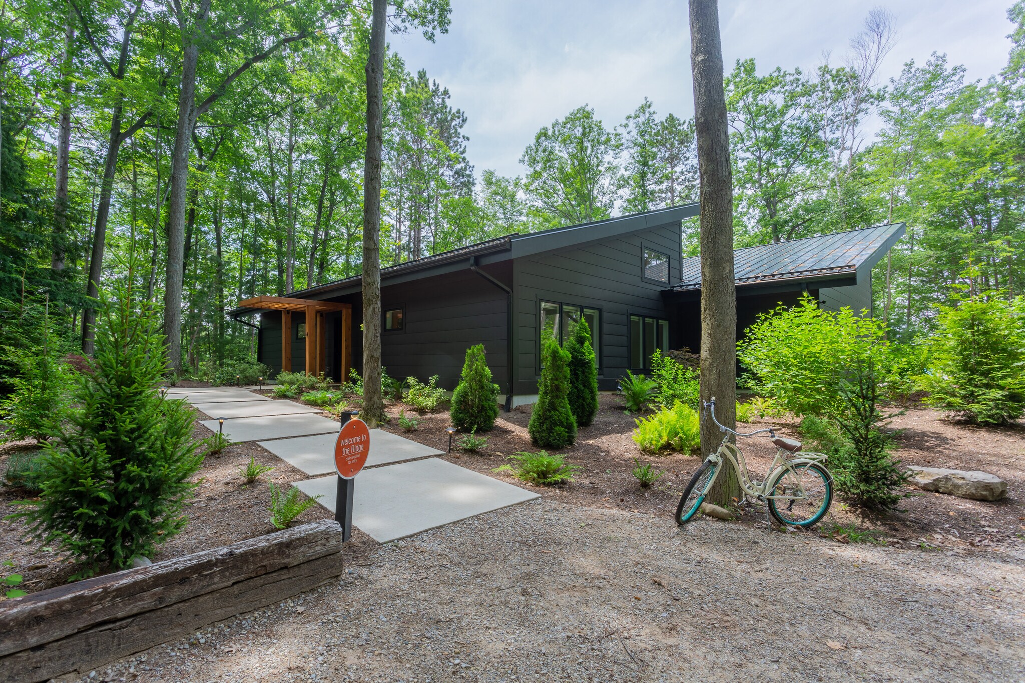 7103 Lake View Rdg, Lake Ann, MI for Sale