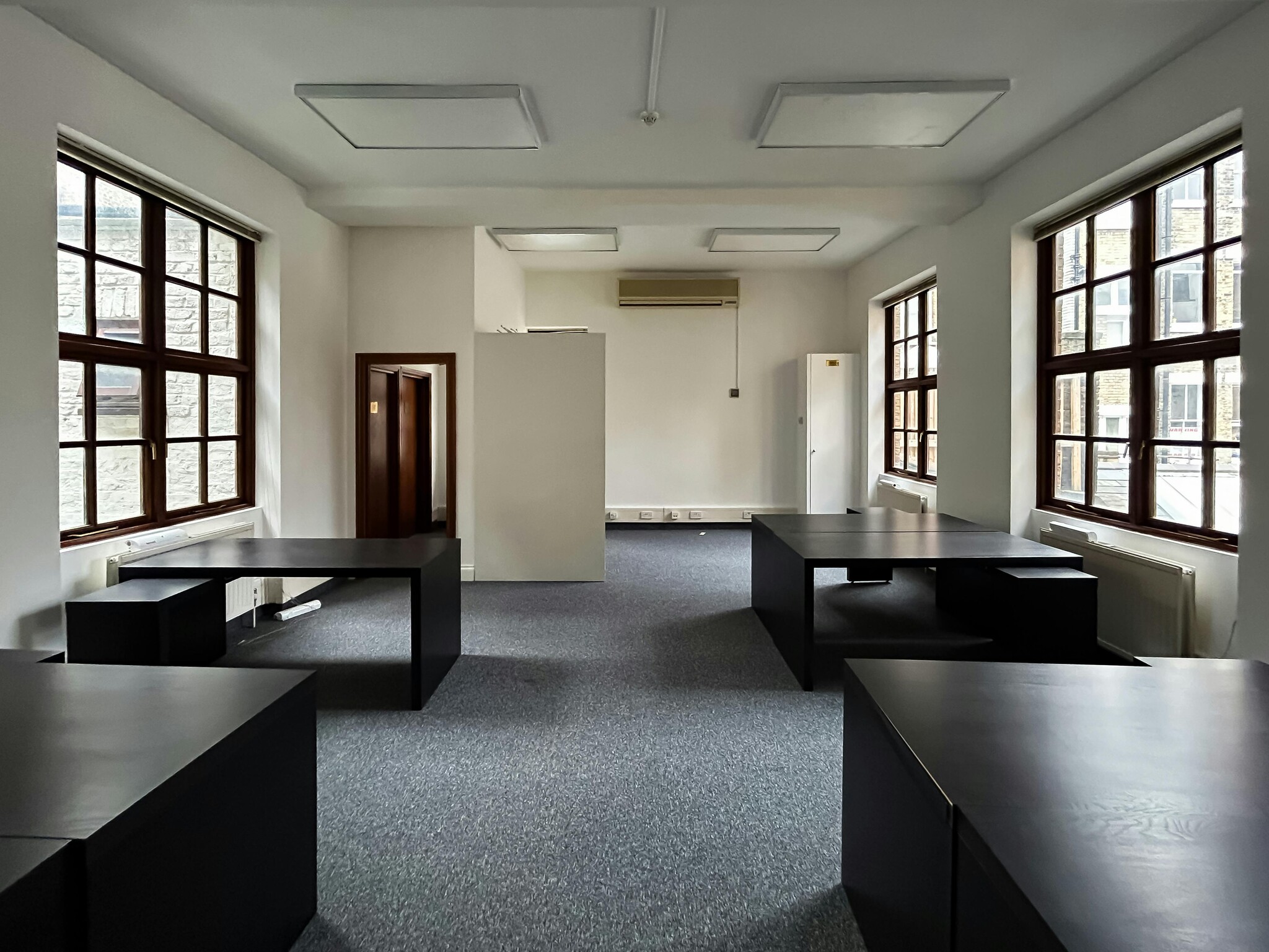 32-33 Gosfield St, London, LND for Rent