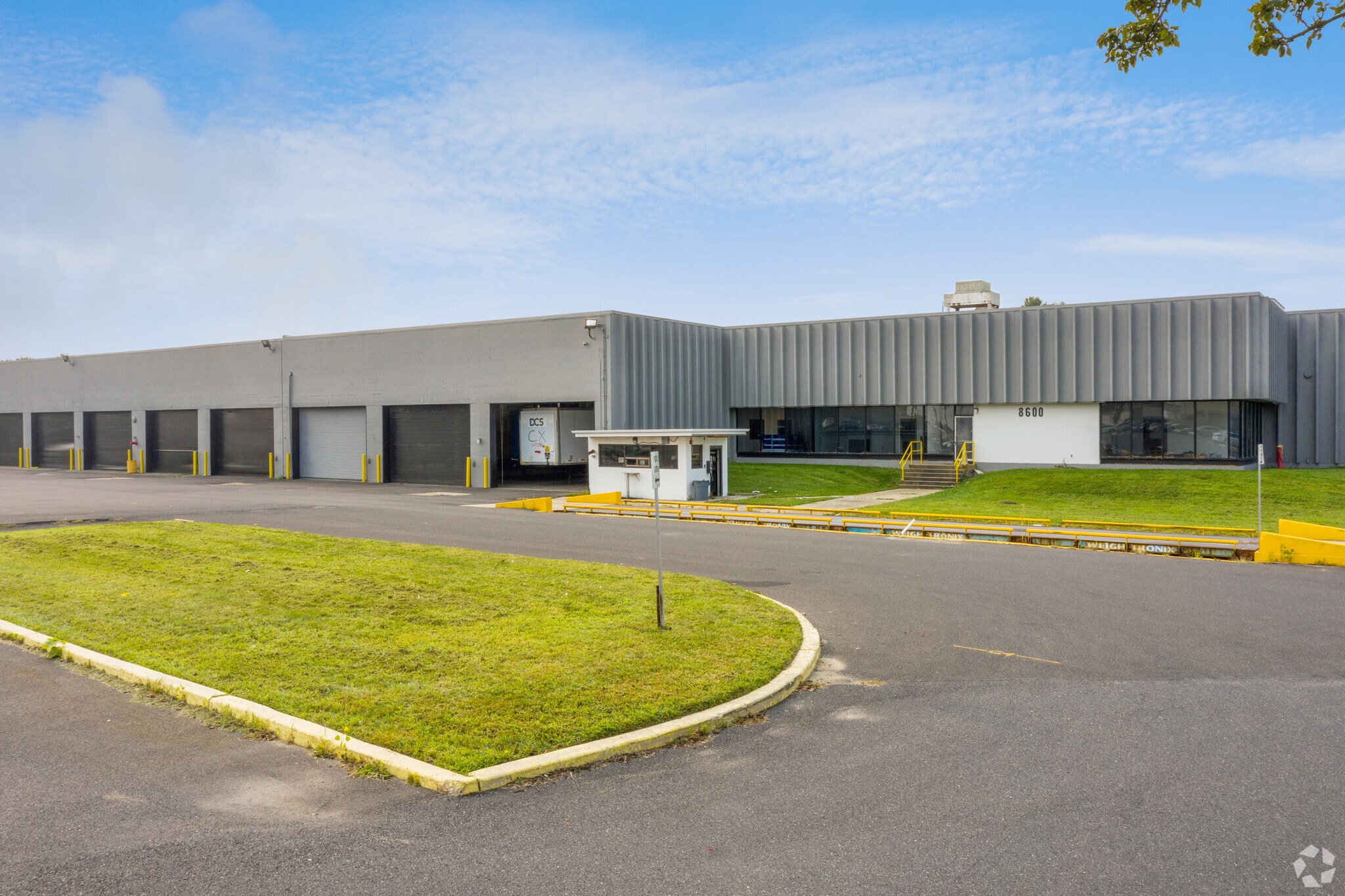 8600 River Rd, Pennsauken, NJ for Rent