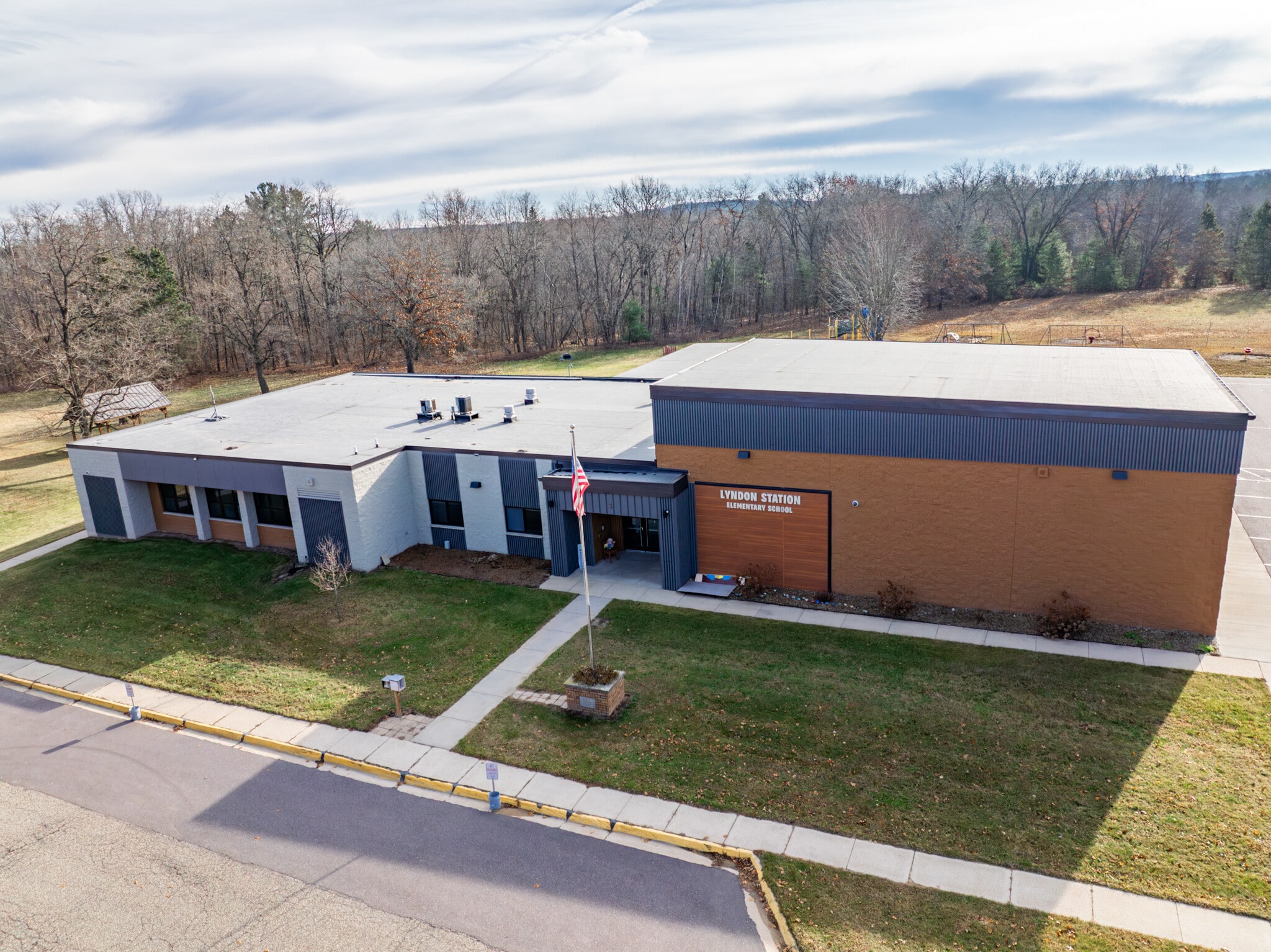 201 Hoehn dr, Lyndon Station, WI for Sale