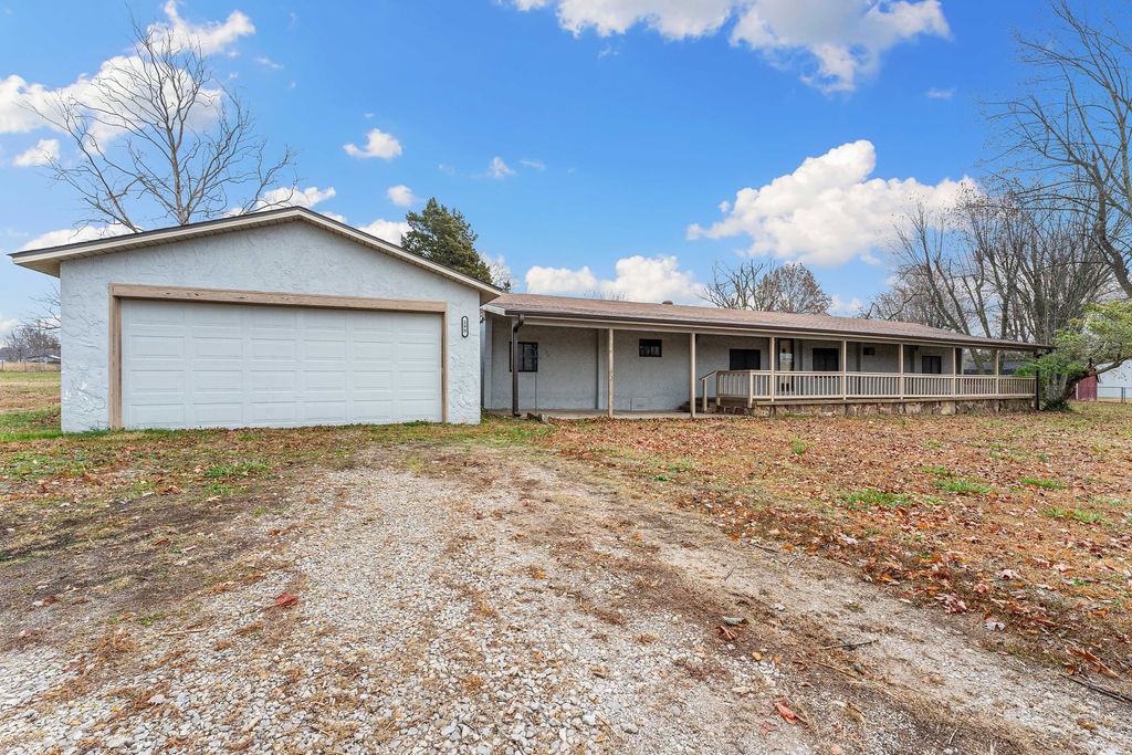 290 Hallack Ln, Pea Ridge, AR for Sale