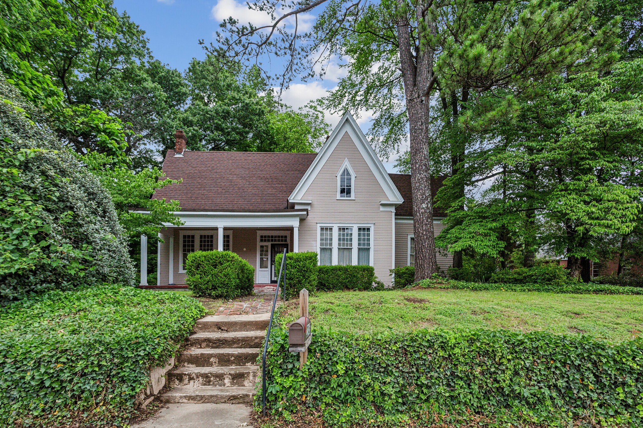 2346 Bolton Rd NW, Atlanta, GA for Rent