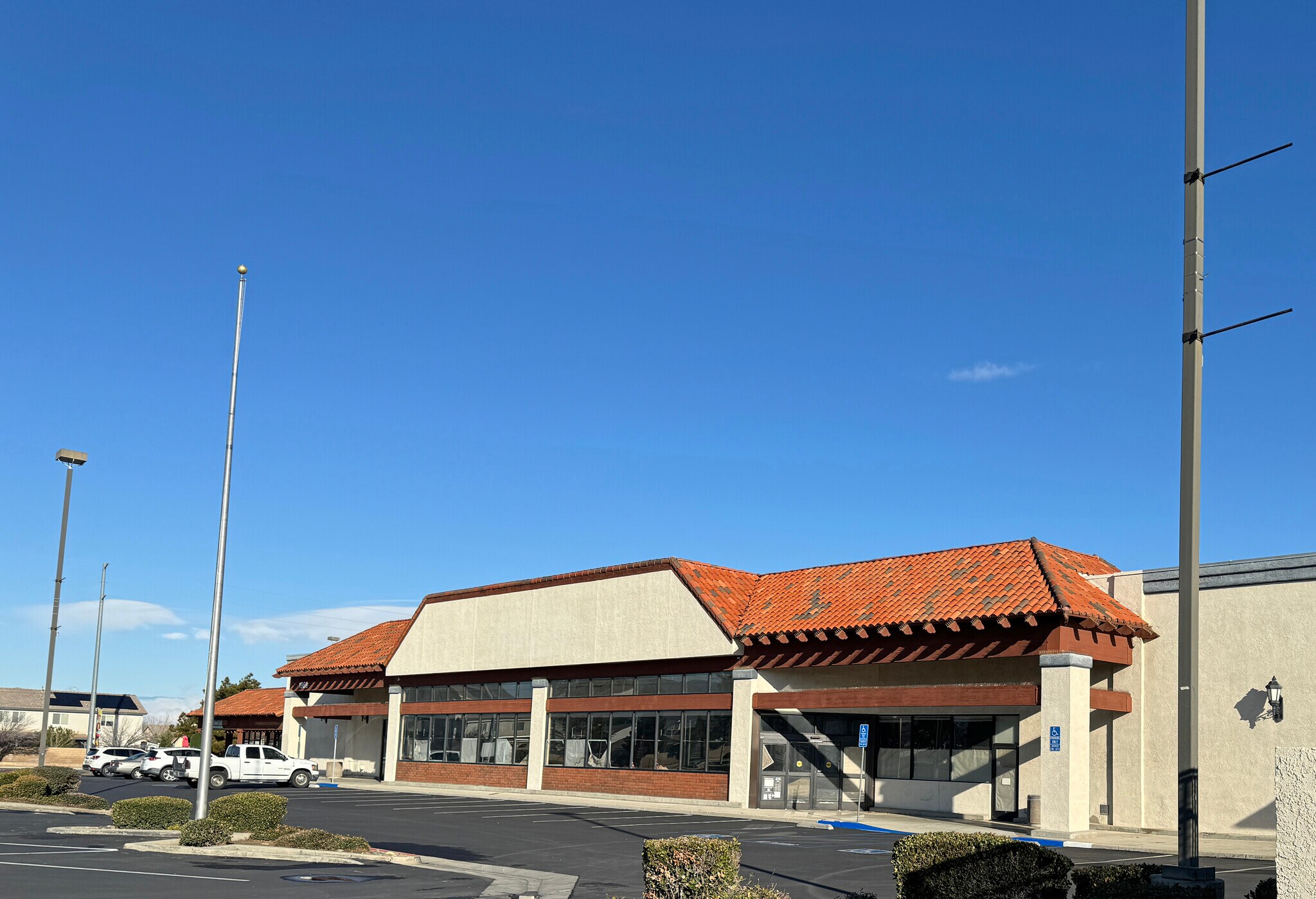 1915-1989 W Avenue L, Lancaster, CA for Rent