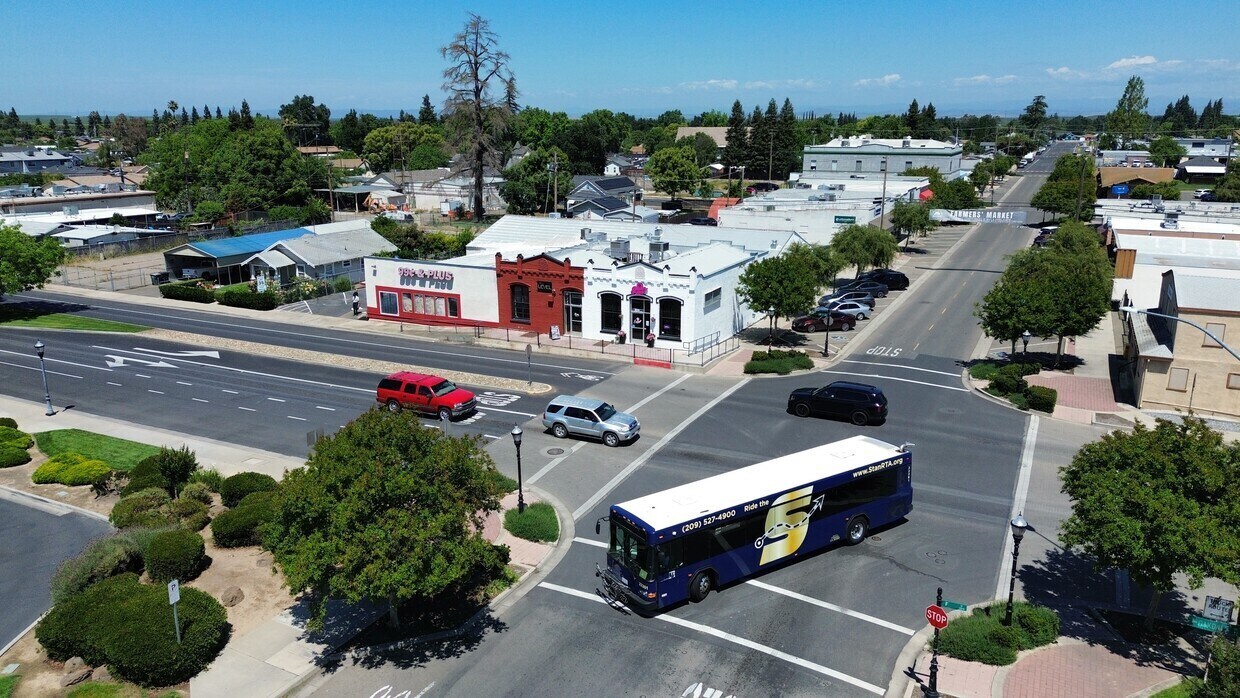 304 F St, Waterford, CA for Rent