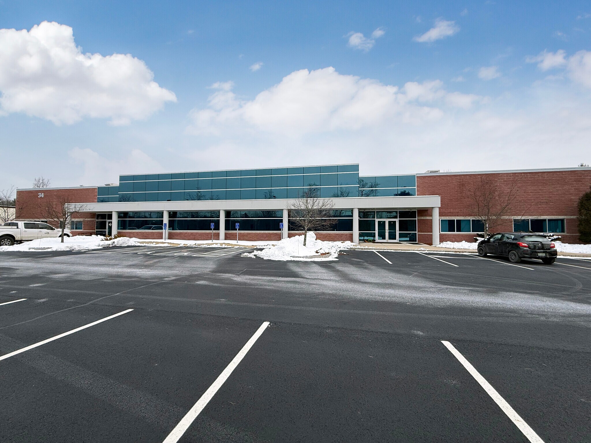 34 Locke Rd, Concord, NH for Rent