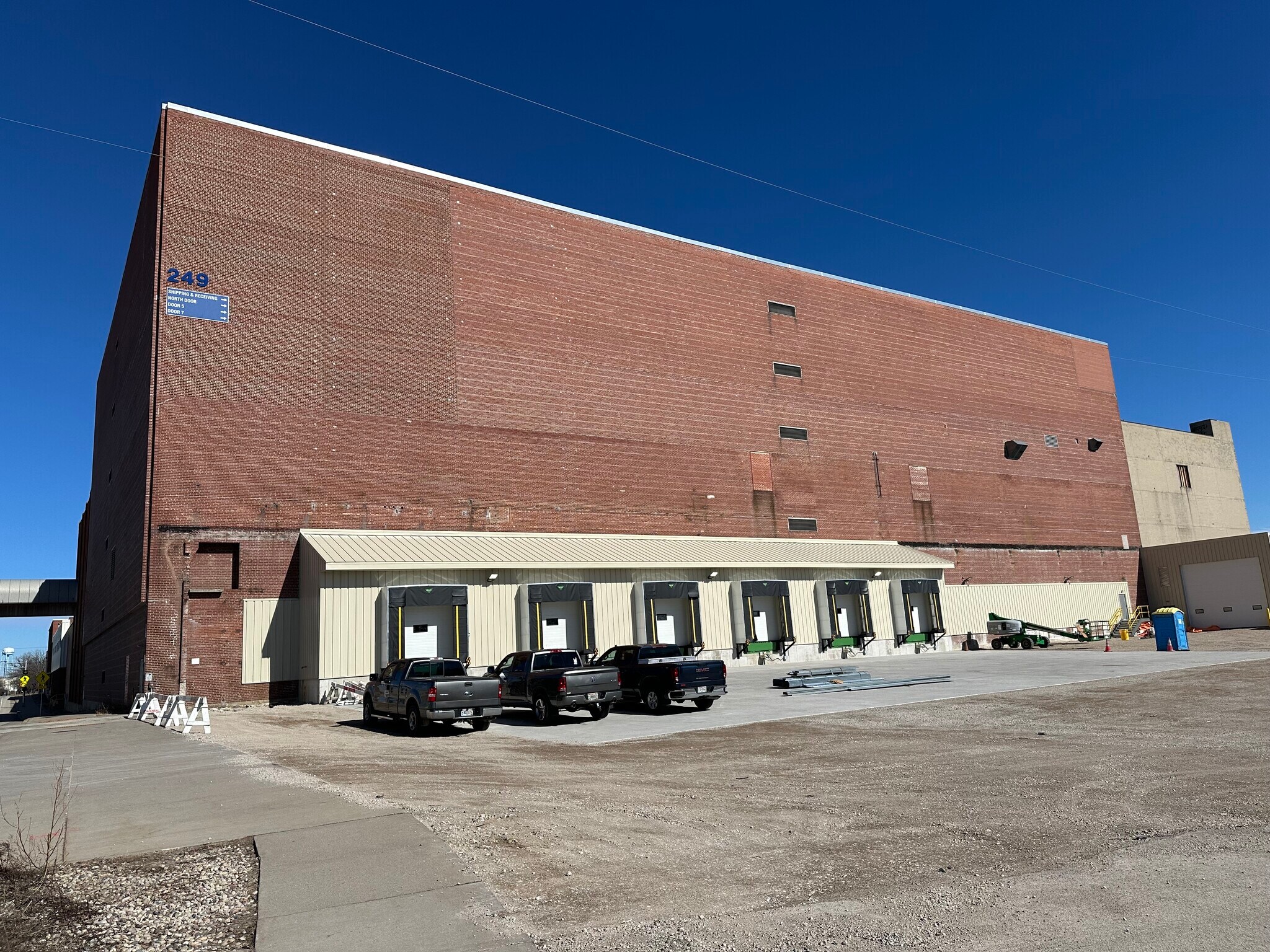 249 N Lake St Neenah, WI 54956 Industrial Property for Lease on