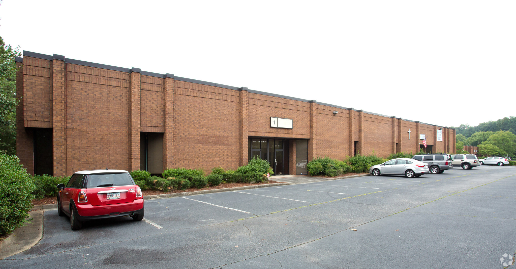 829 Pickens Industrial Dr, Marietta, GA for Rent