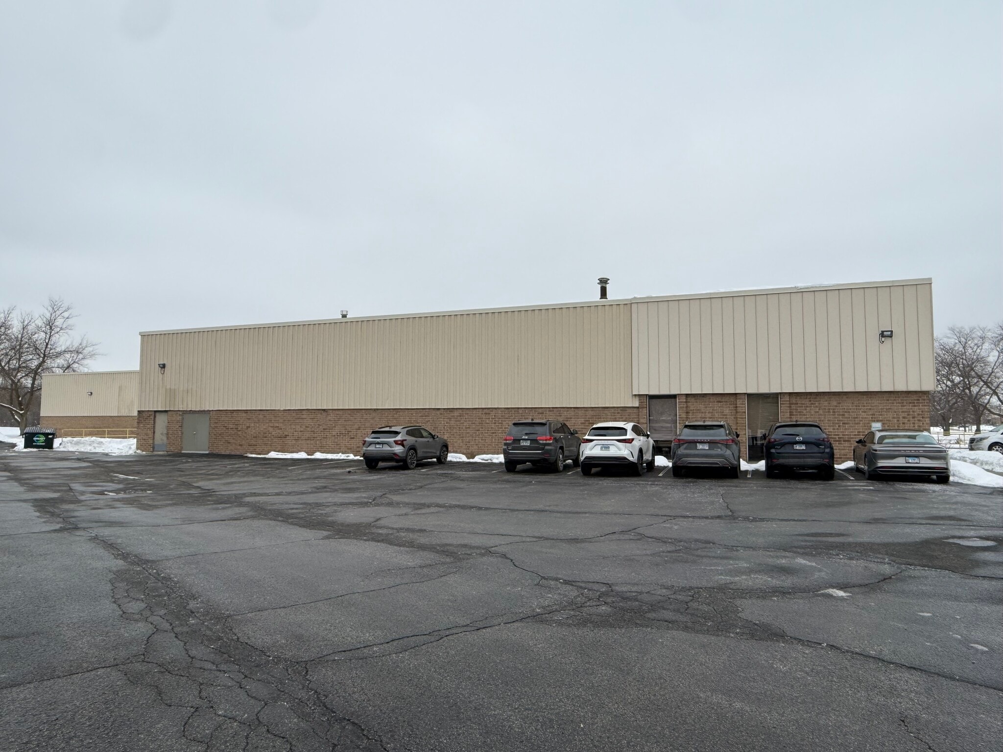 950-970 Tower Rd, Mundelein, IL for Rent
