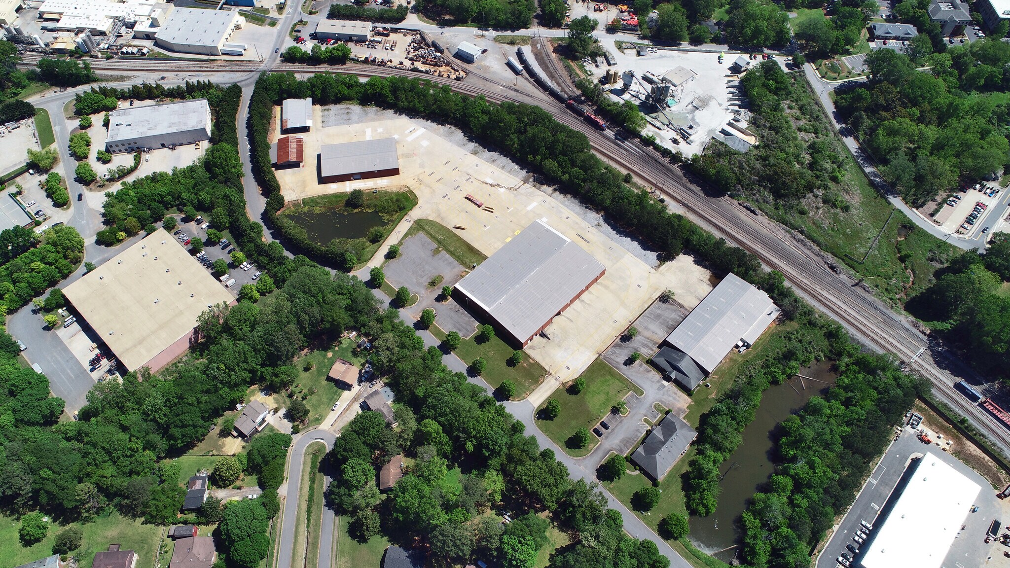 1000 Loudermilk Dr Marietta, GA 30060 Industrial Park Property for