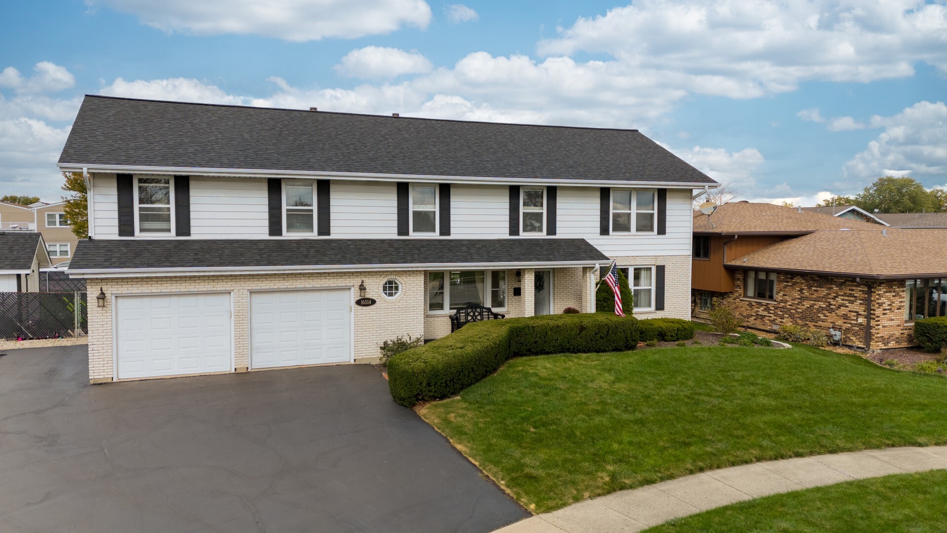 16514 Crescent Ave, Tinley Park, IL for Sale