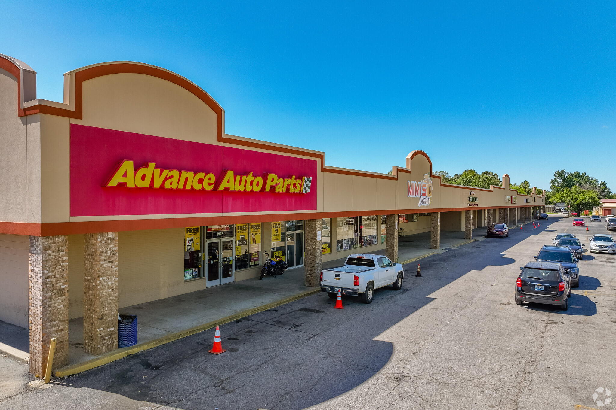 4244-4944 Poplar Level Rd, Louisville, KY for Rent
