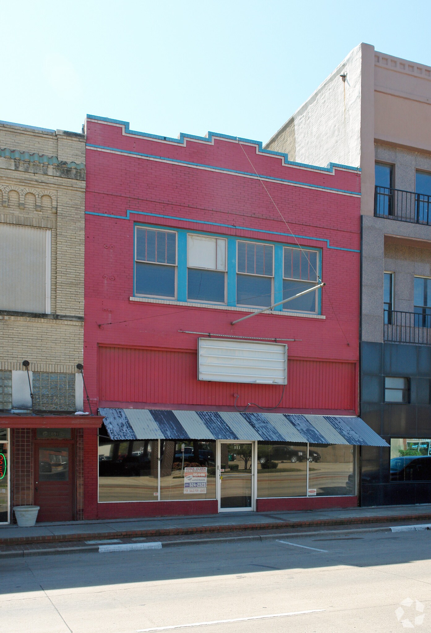 111 W Moore Ave, Terrell, TX for Sale