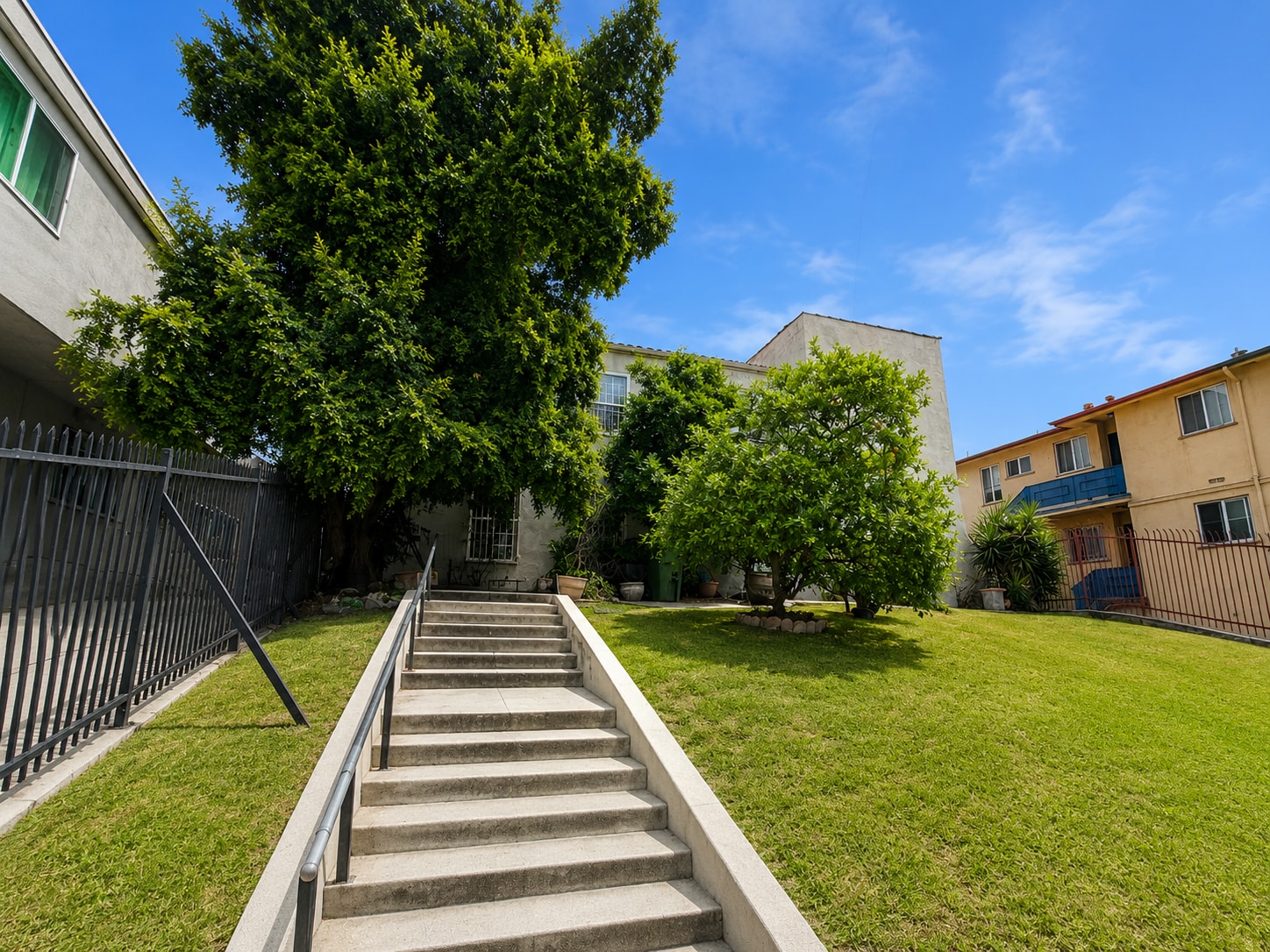 426 S Catalina St, Los Angeles, CA for Sale