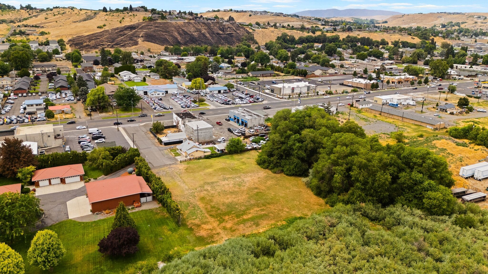 111 E 10th Ave, Selah, WA for Sale