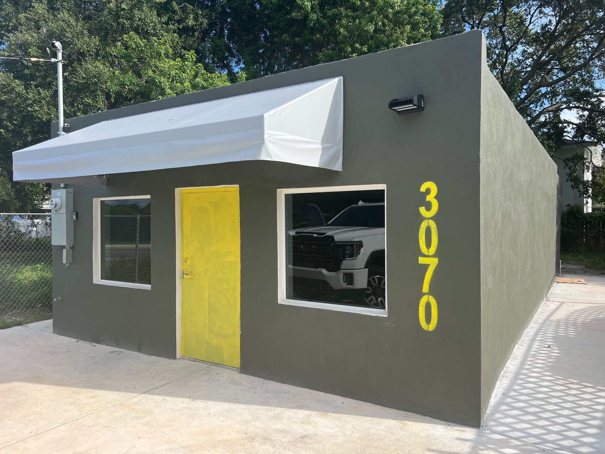 3070 NW 46th St, Miami, FL for Sale