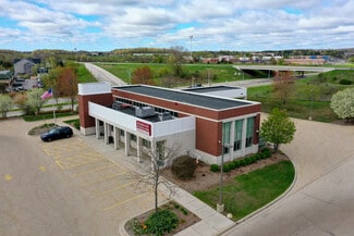 West Bend, WI Bank - 960 W Paradise Dr