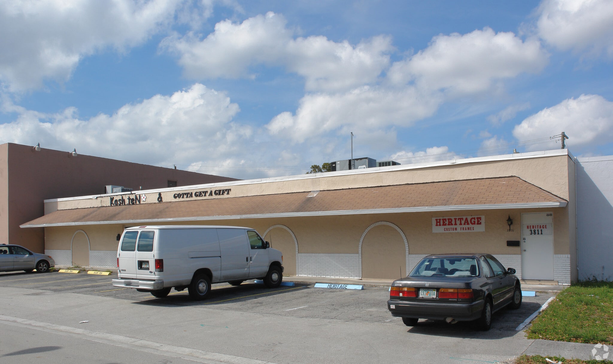 3811 NW 49th St, Tamarac, FL for Sale