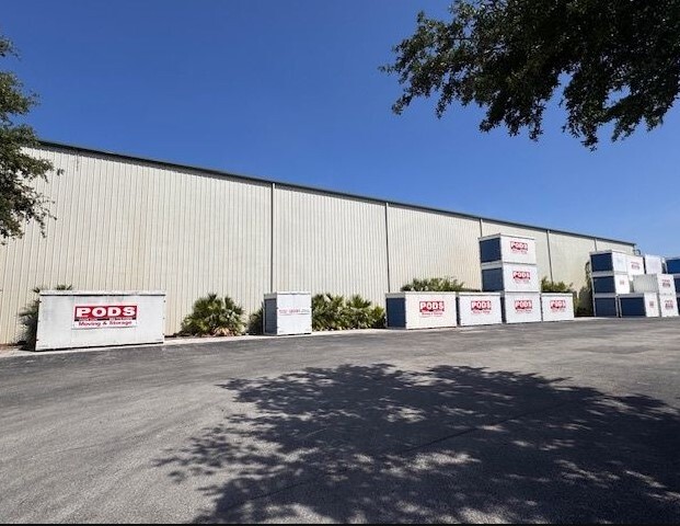 4050-4060 Louis Ave, Holiday, FL for Rent