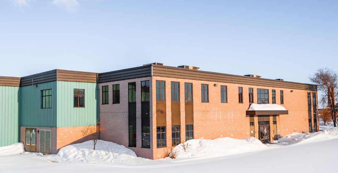 5065-5067 Rue Ontario E, Montréal, QC for Rent