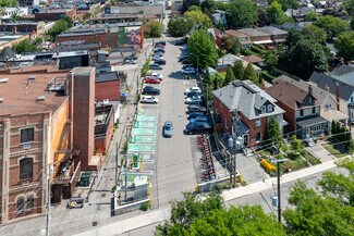 Toronto, ON Retail - 2975 Dundas St W