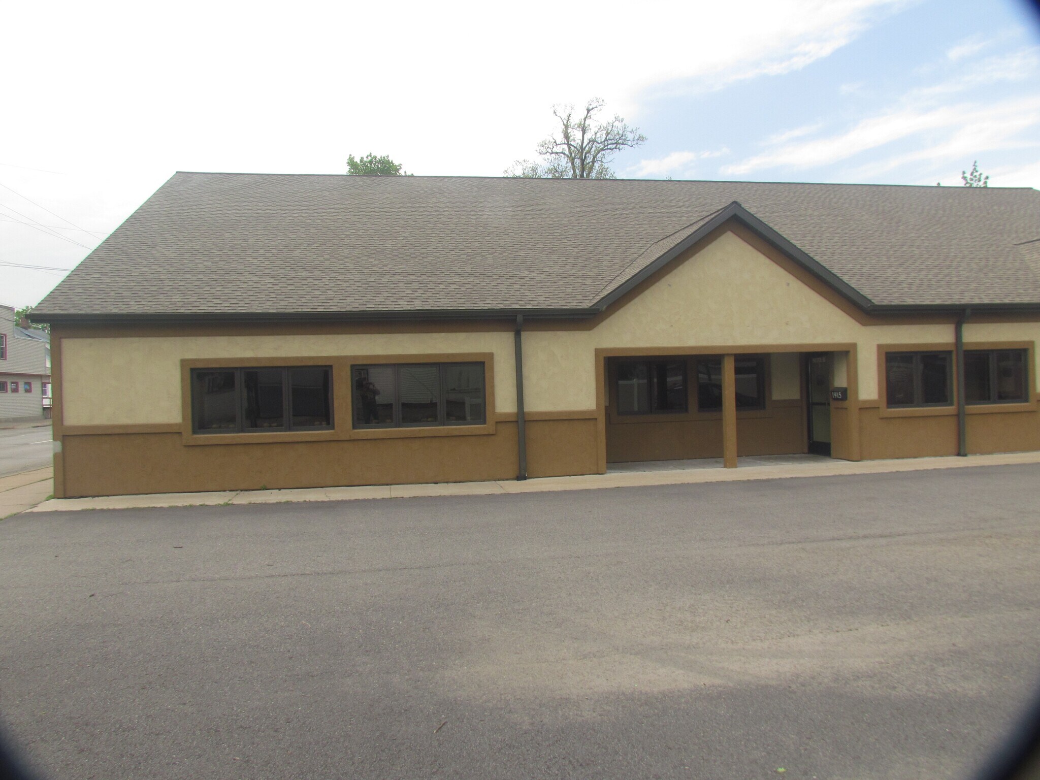 1915 N 6th St, Wausau, WI for Rent
