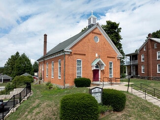 Spring Grove, PA Office/Retail - 152 N Main St Spring Grove, PA Office/Retail - 152 N Main St