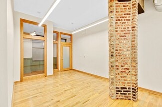 Chicago, IL Office - 435 W Diversey Pky