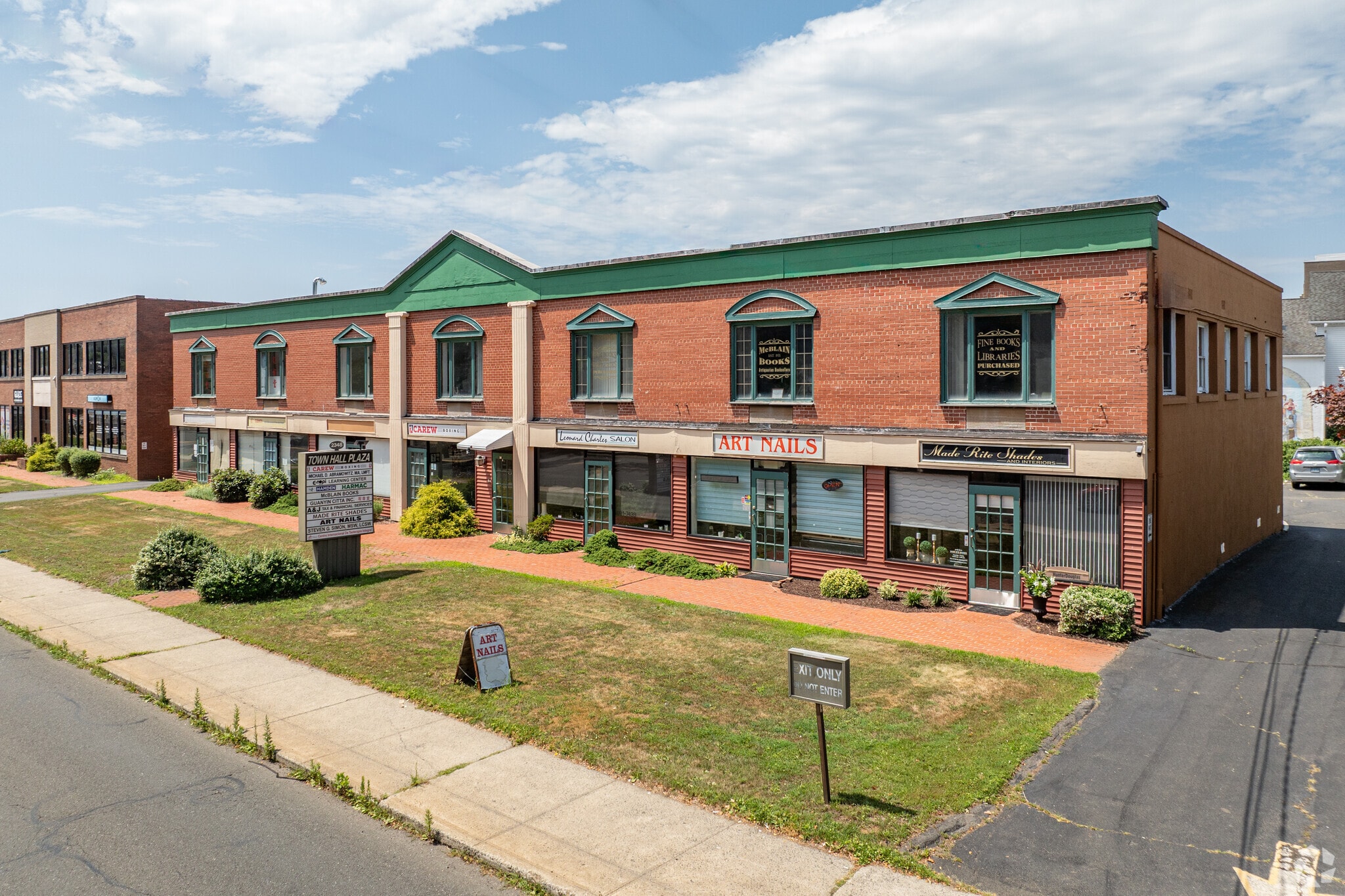 2348 Whitney Ave, Hamden, CT for Sale