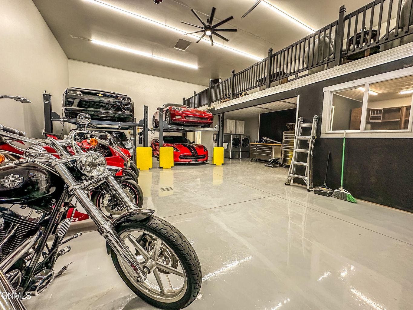 1409 Lockheed Dr, Bismarck, ND for Sale