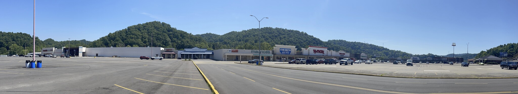 344 N Mayo Trl, Paintsville, KY for Rent