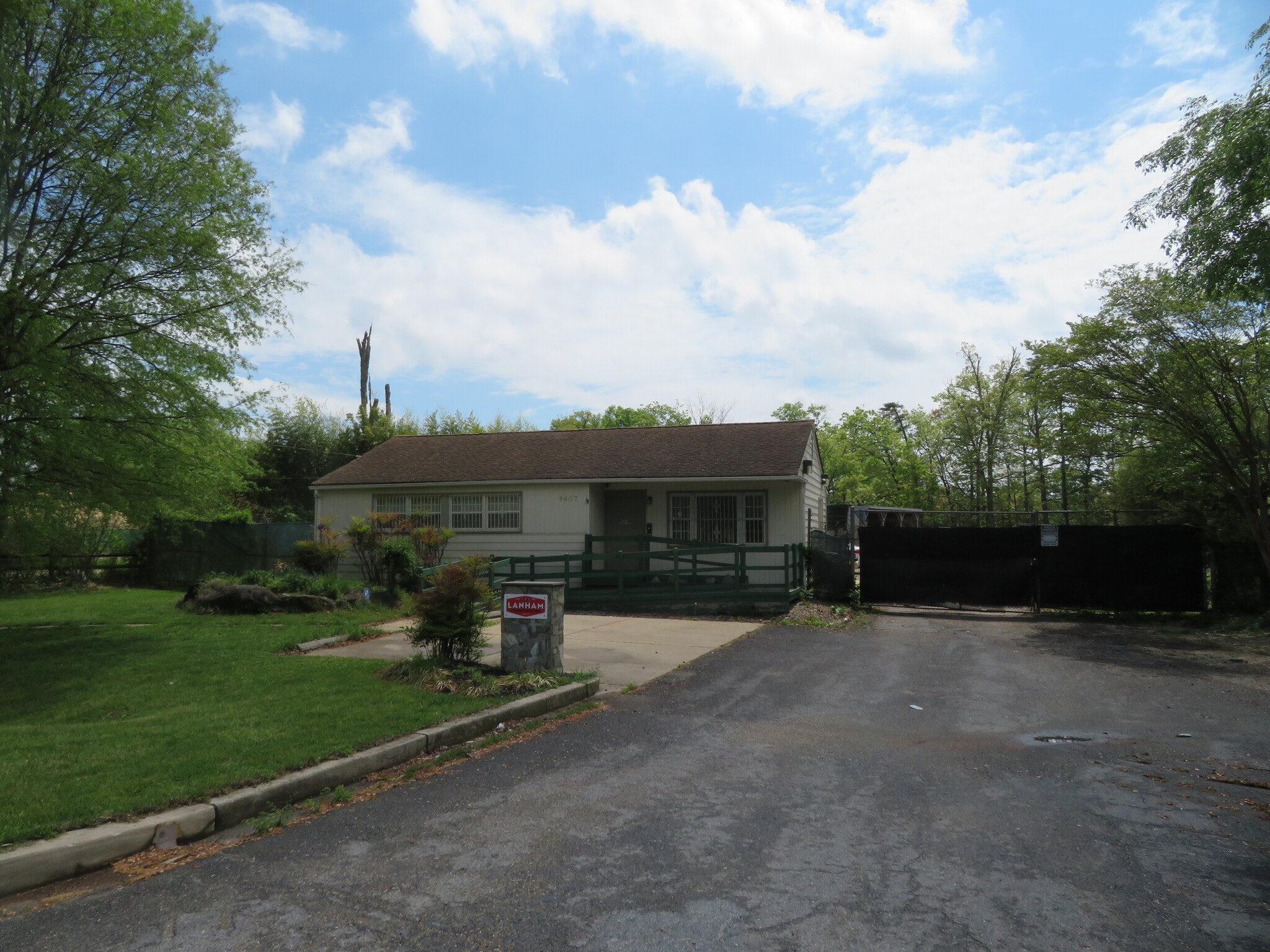 9607 Annapolis Rd, Lanham, MD for Rent