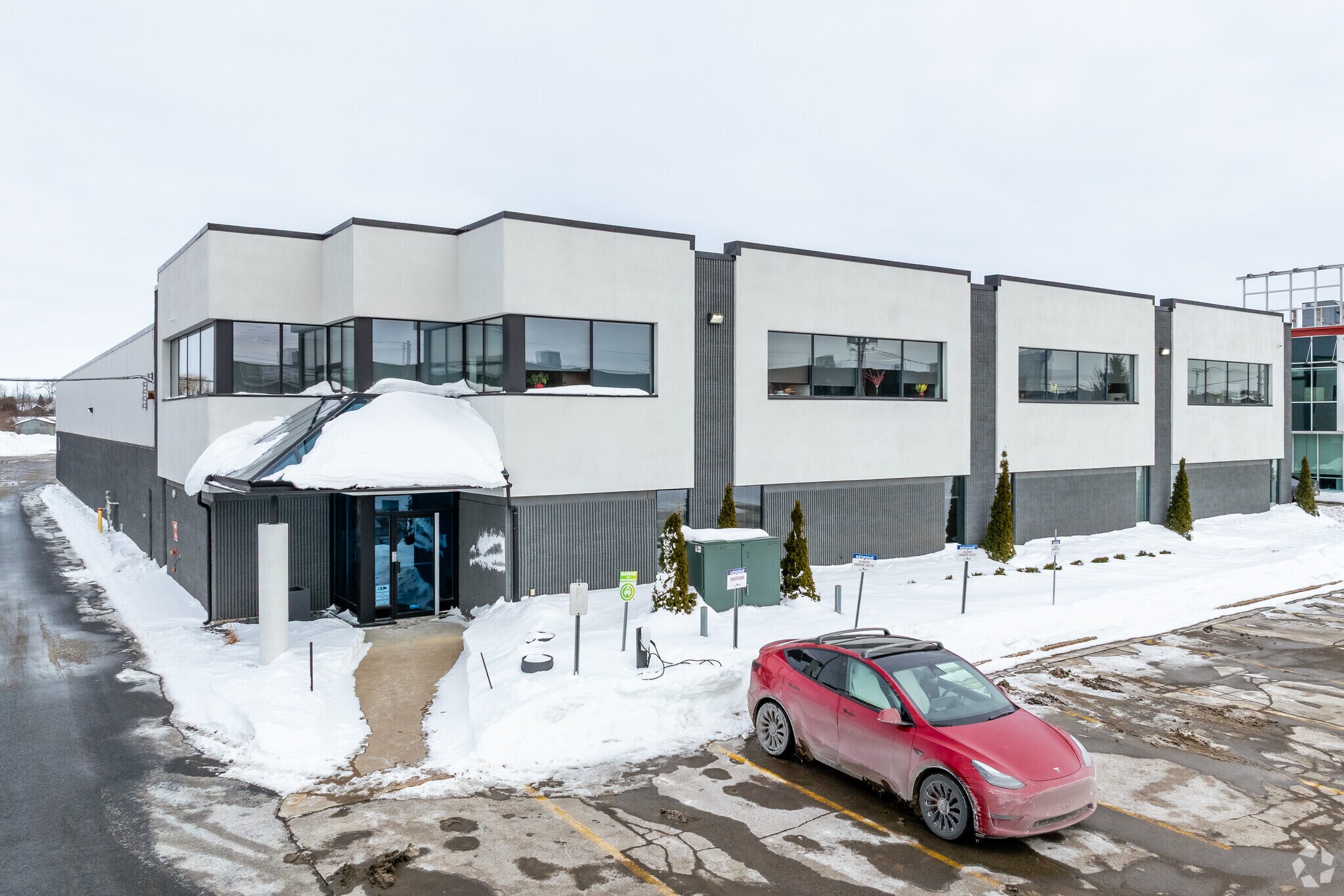 3275 Av Francis-Hughes, Laval, QC for Sale