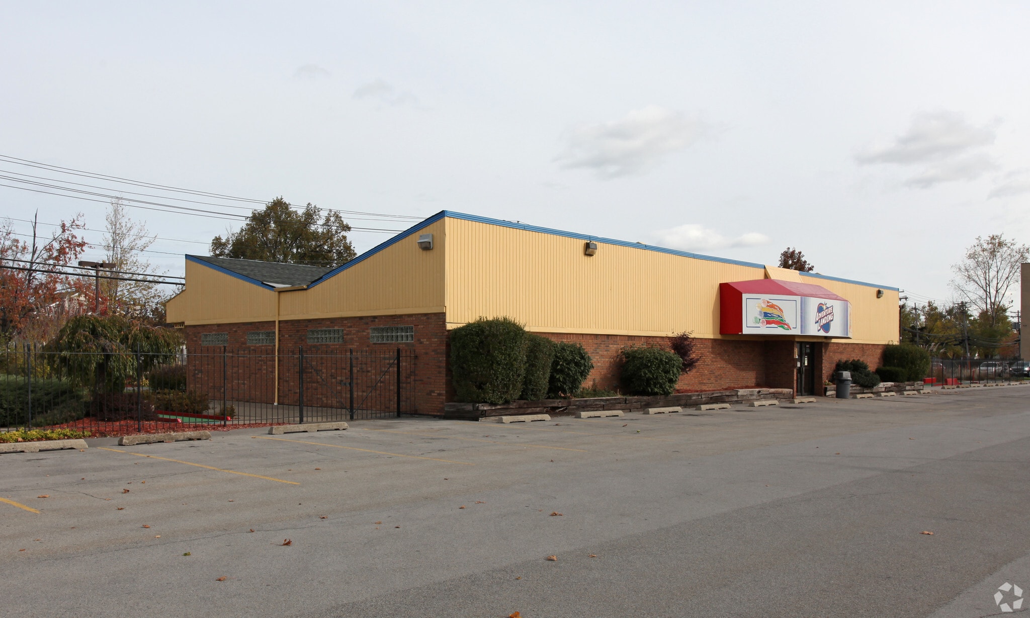 2400 Sheridan Dr, Tonawanda, NY for Sale