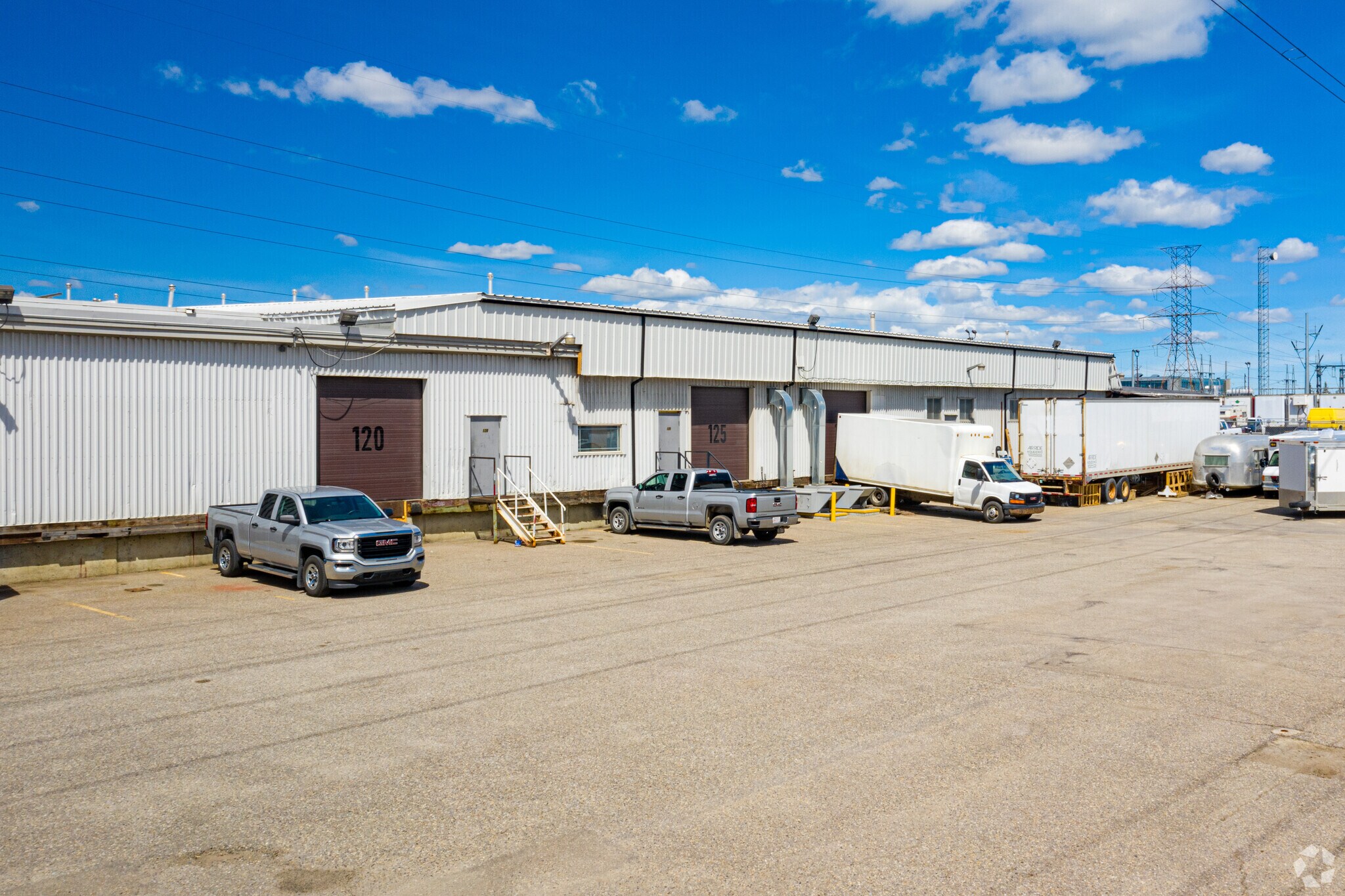 1212 34th Ave SE, Calgary, AB for Rent