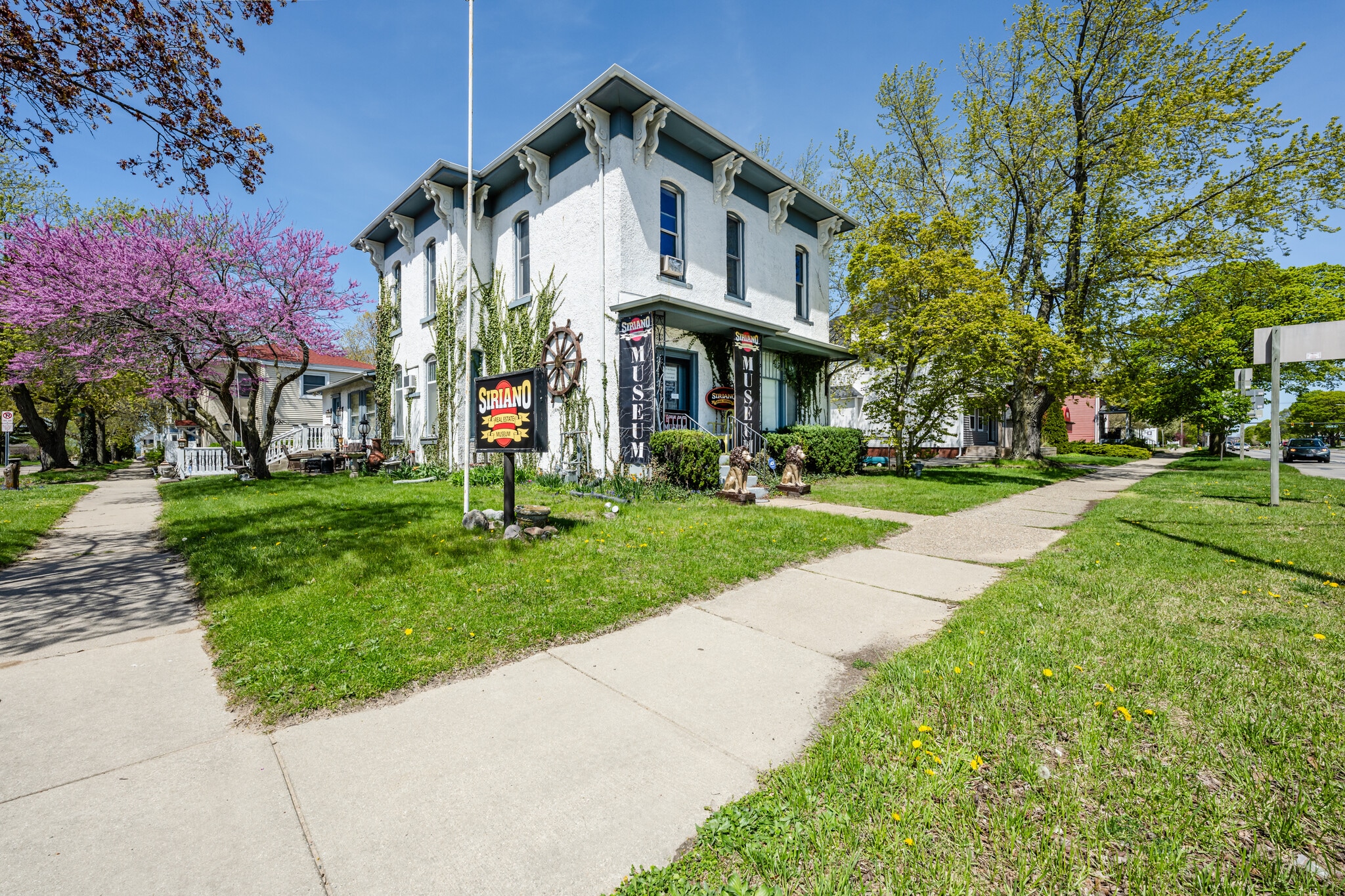 922 Main St, Saint Joseph, MI for Sale