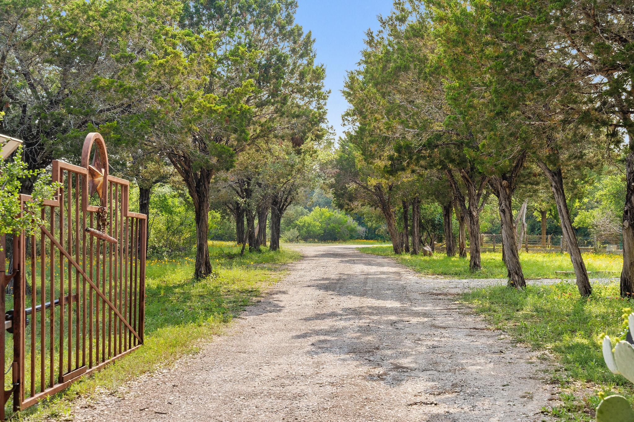534 County Road 407, Spicewood, TX for Sale