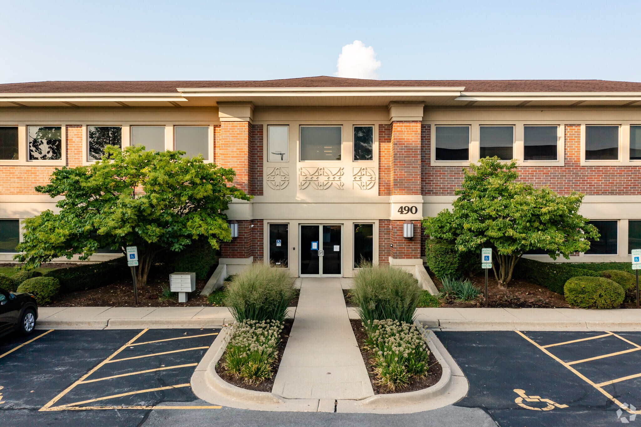450-480 E Roosevelt Rd, West Chicago, IL for Rent