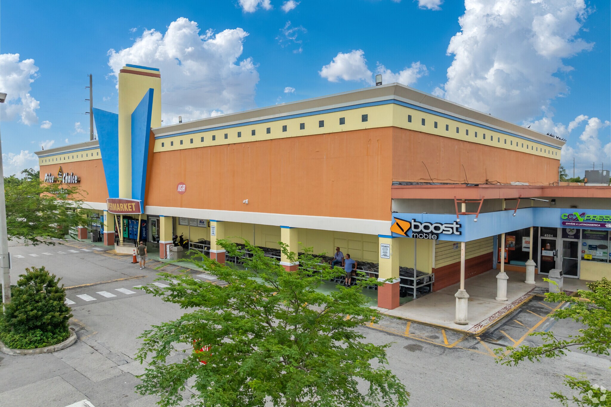 4646-4698 NW 183rd St, Miami Gardens, FL for Rent