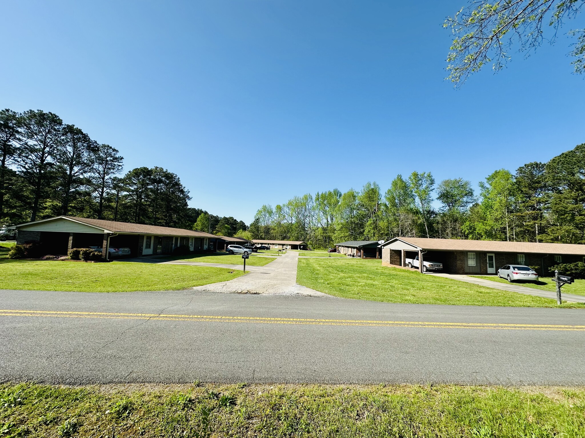 290 Donahoo Rd SE, Silver Creek, GA for Sale