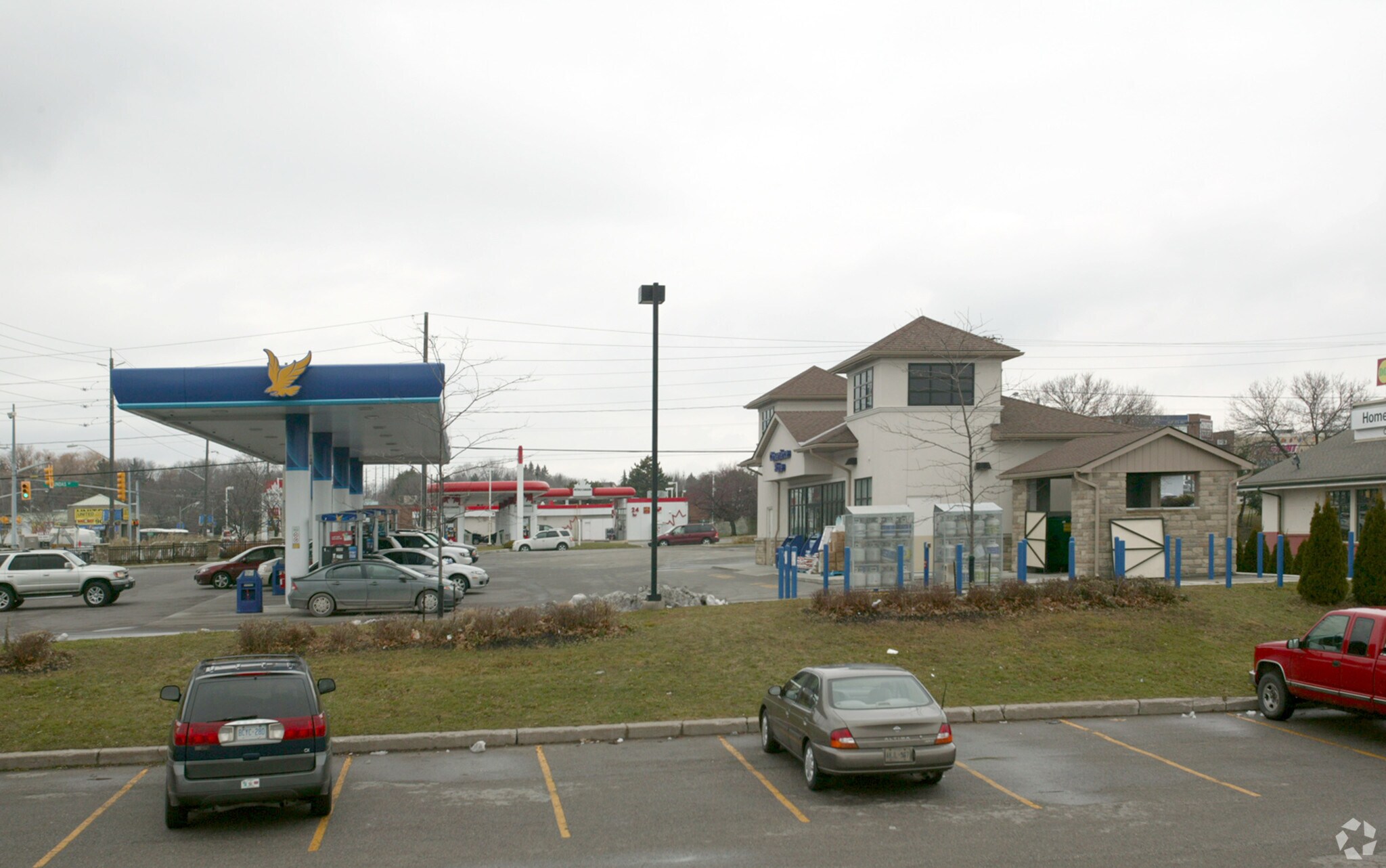 1603 Dundas St E, Whitby, ON for Sale