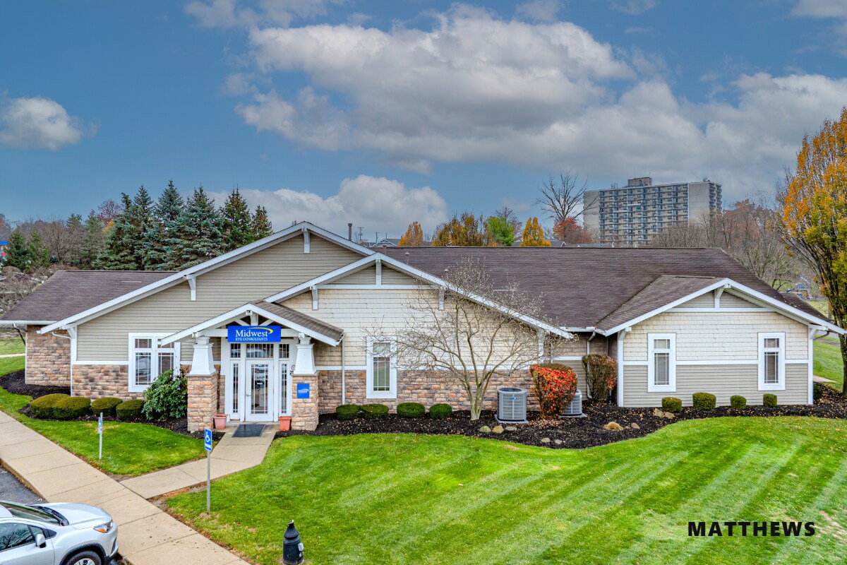 31 Conservatory Dr, Barberton, OH for Sale