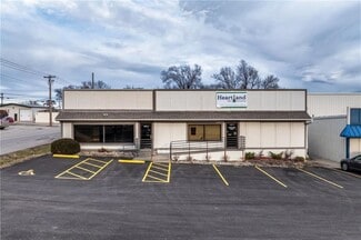 Saint Joseph, MO Retail - 2327 N Belt Hwy