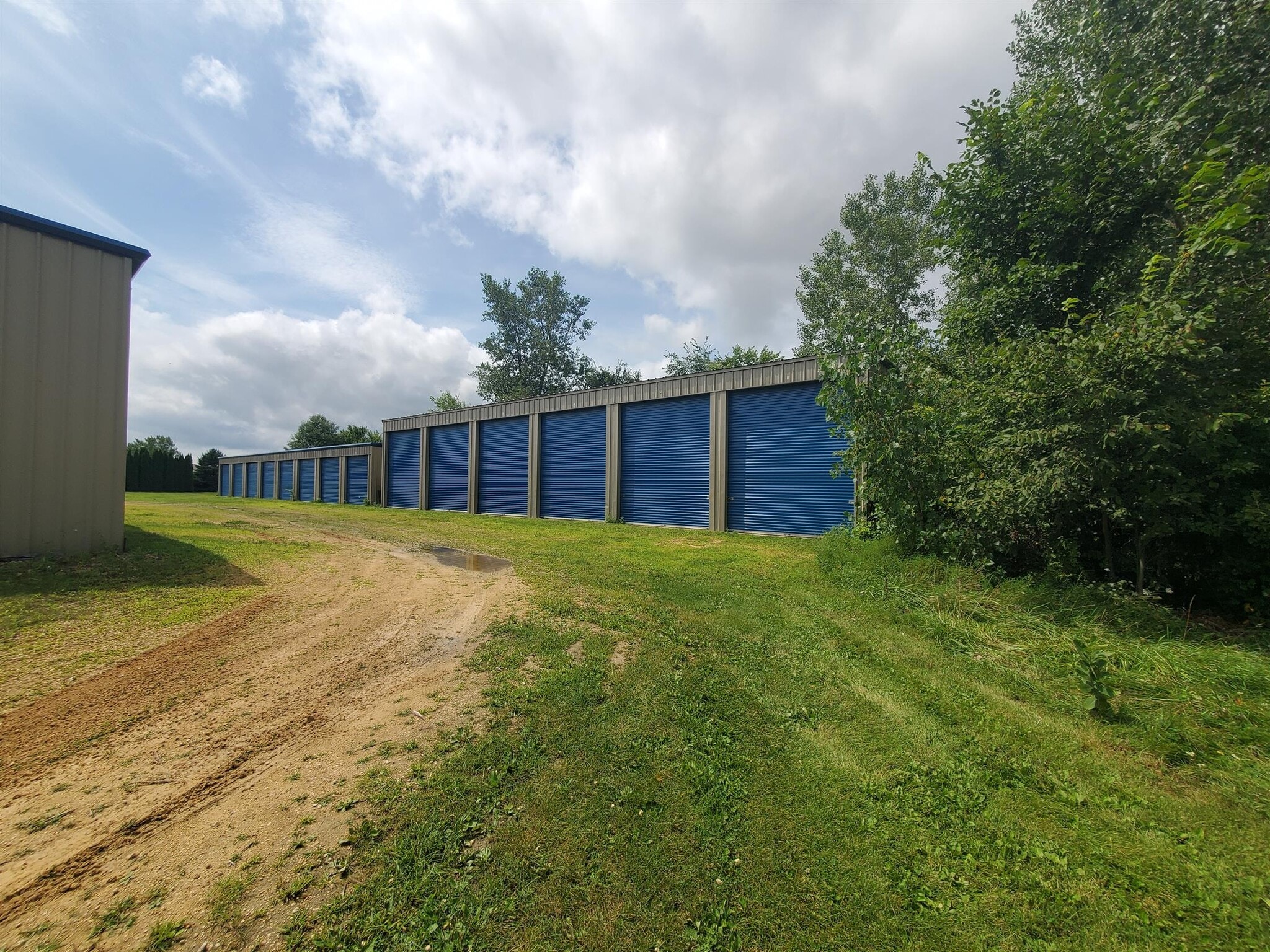 224 Sunset Dr, Orangeville, IL for Sale