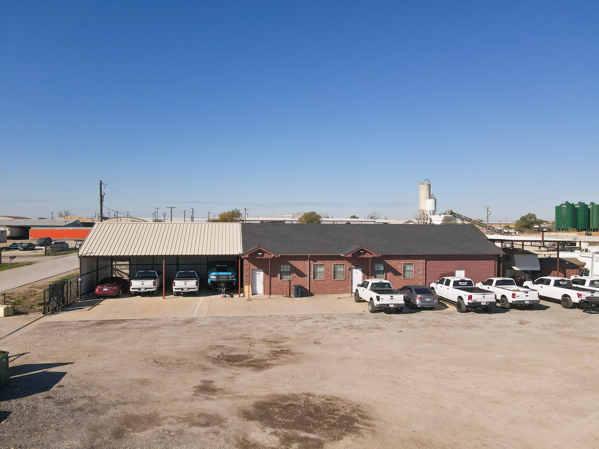 1732 E Hicks Field Rd, Fort Worth, TX for Rent