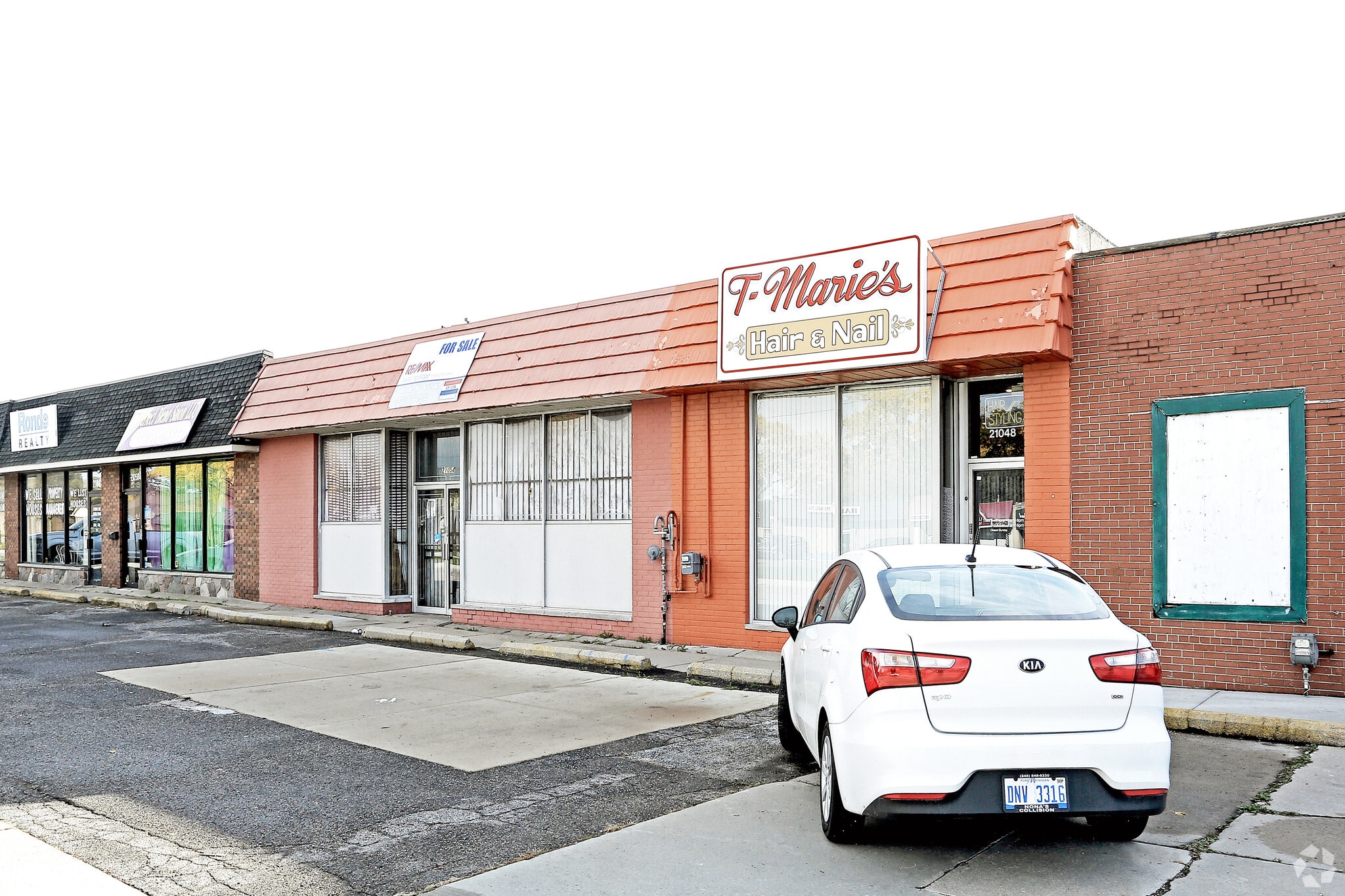 21048-21054 Kelly Rd, Eastpointe, MI for Sale