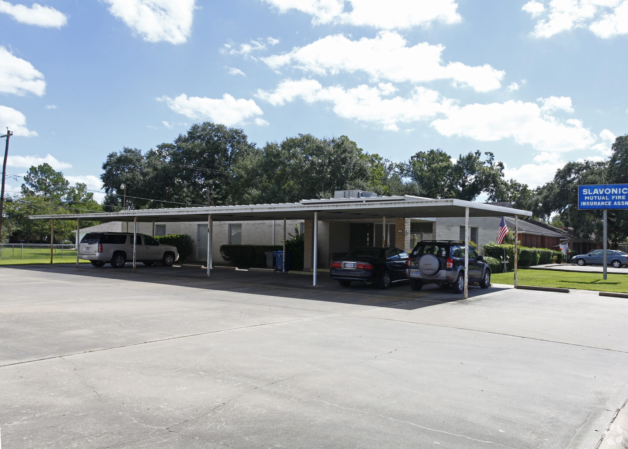 1113 Lawrence St, Rosenberg, TX for Sale