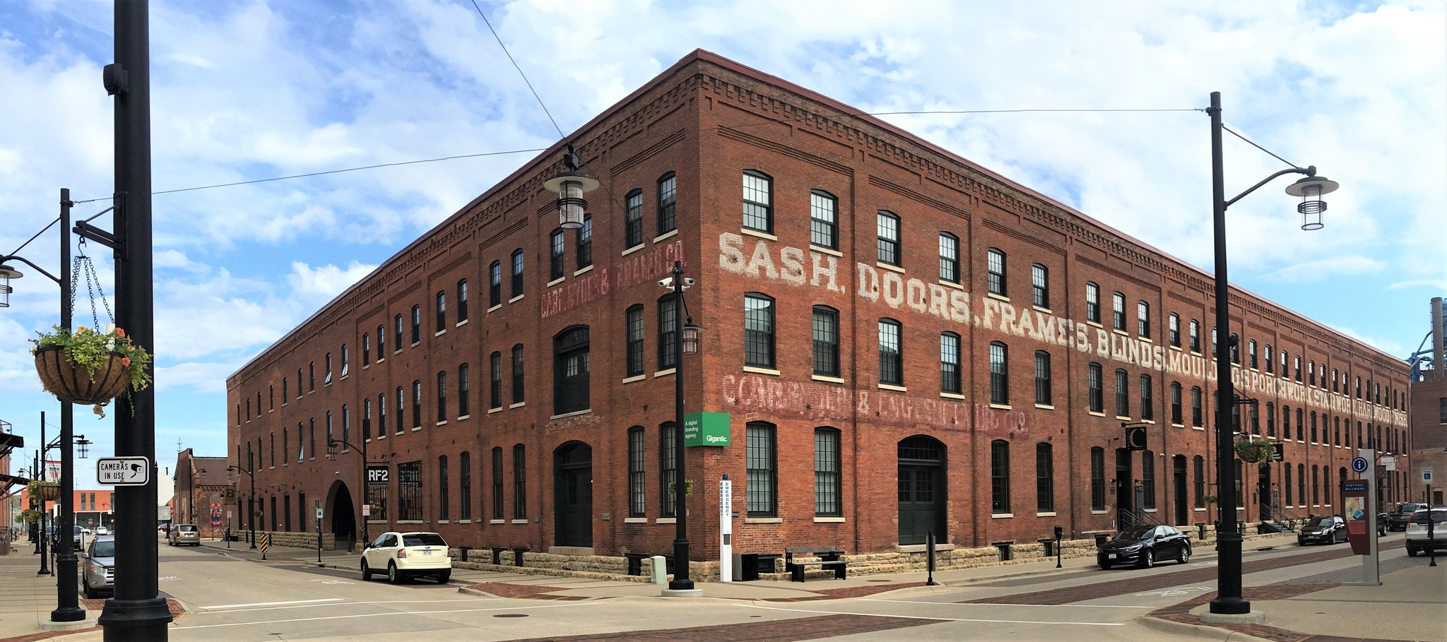 900 Jackson St, Dubuque, IA for Rent