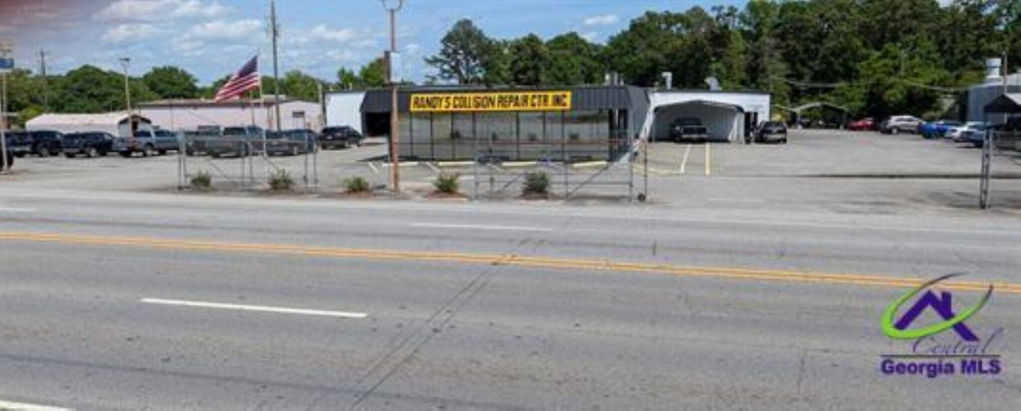 614 N Davis Dr, Warner Robins, GA for Sale