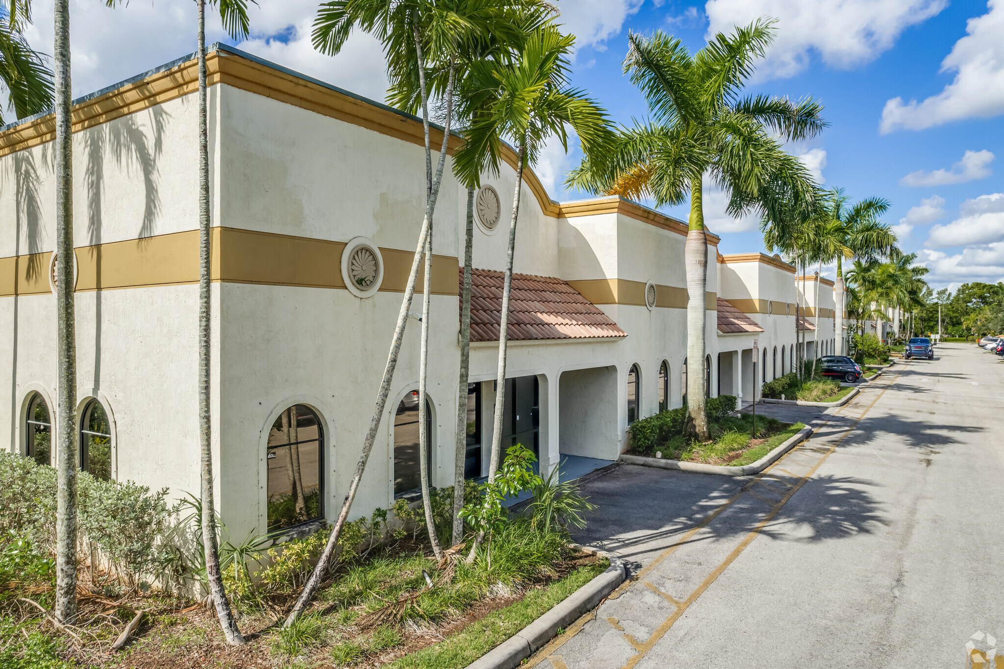 10002-10192 NW 50th St, Sunrise, FL for Rent