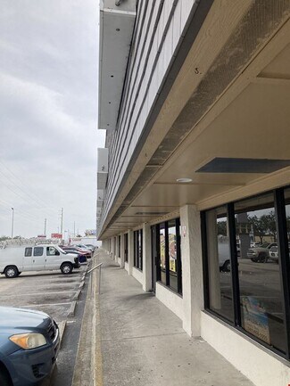 Port Charlotte, FL Retail - 2395 Tamiami Trl